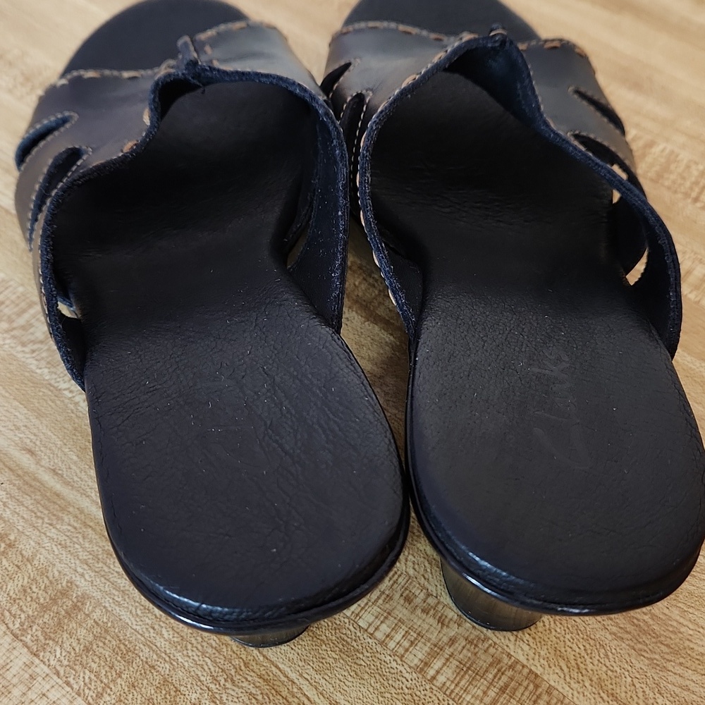 CLARKS Block Heel Solid Slide Sandals Black, size 9M - Picture 3 of 10